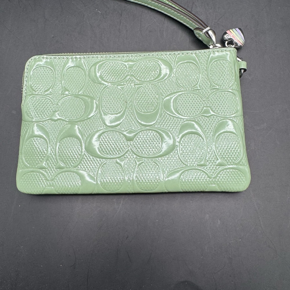 Coach Green Wristlet With Heart - Picture 2 of 4